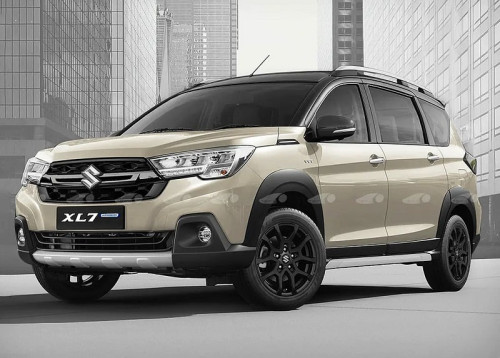 Suzuki XL-7 SUV